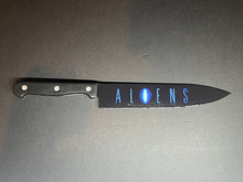 Load image into Gallery viewer, Aliens 1986 Kitchen Knife With Sublimated Stand