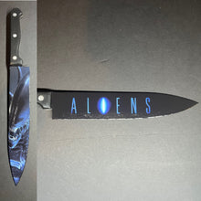 Load image into Gallery viewer, Aliens 1986 Kitchen Knife With Sublimated Stand