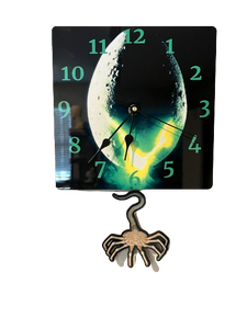 Alien Xenomorph Eg Face Hugger Wall Clock